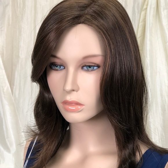 NWT Dark Brown Auburn Layered Shoulder Length Wig - Picture 1 of 8